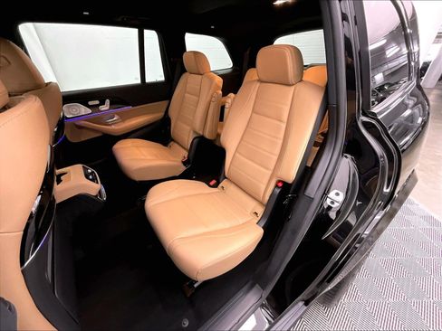 Used 2026 Mercedes-Benz GLS 580 4MATIC image 18