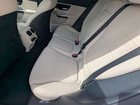 Used 2026 Mercedes-Benz GLC 300 image 14