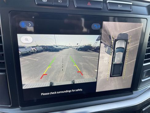 Used 2023 Ford F350 Lariat w/ Chrome Package image 17