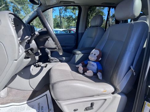 Used 2008 Chevrolet TrailBlazer LT w/ Sun And Sound Package image 17