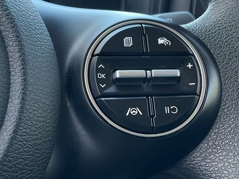 Used 2025 Kia Soul LX w/ LX Technology Package image 24