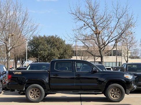 Certified 2023 Toyota Tacoma SR5 image 3