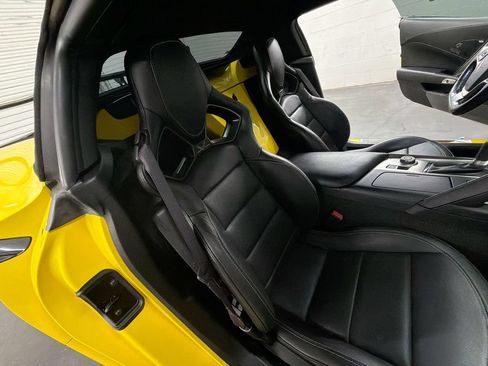 Used 2017 Chevrolet Corvette Stingray Convertible RWD image 23