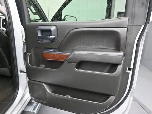 Used 2018 GMC Sierra 1500 SLT image 11