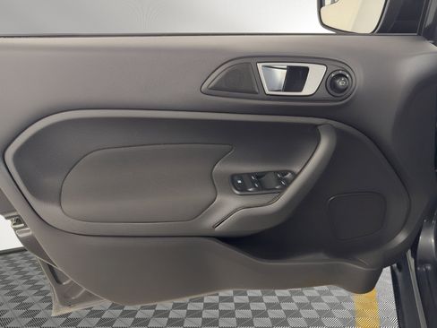Used 2015 Ford Fiesta SE FWD image 14