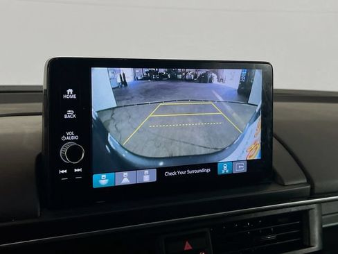 Used 2025 Honda Pilot EX-L image 14