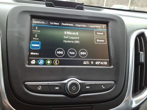 Used 2019 Chevrolet Equinox LT image 18