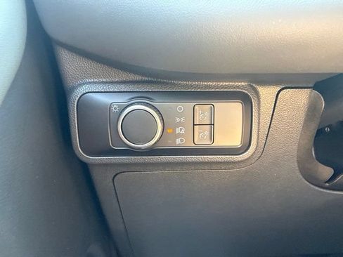 Used 2026 Ford Explorer Active AWD/4WD image 13