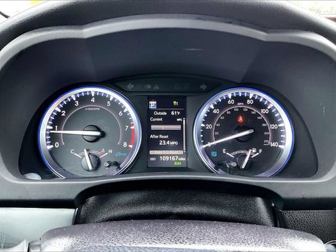 Used 2019 Toyota Highlander XLE AWD/4WD image 16