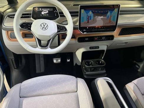 New 2025 Volkswagen ID. Buzz Pro S Plus RWD image 20