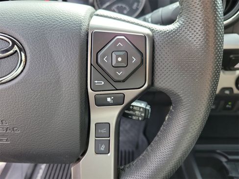 Used 2022 Toyota Tacoma Limited image 20