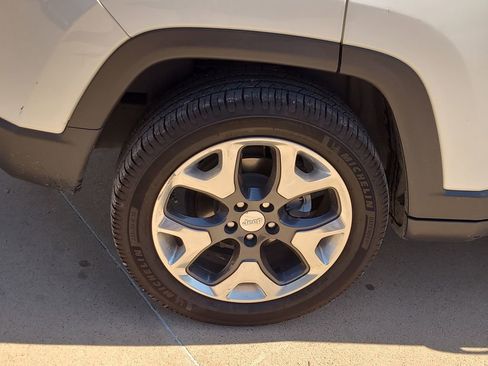 Used 2018 Jeep Compass Limited w/ Safe & Security Group AWD/4WD image 6