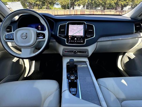 Used 2023 Volvo XC90 B6 Plus w/ Protection Package Premier AWD/4WD image 18