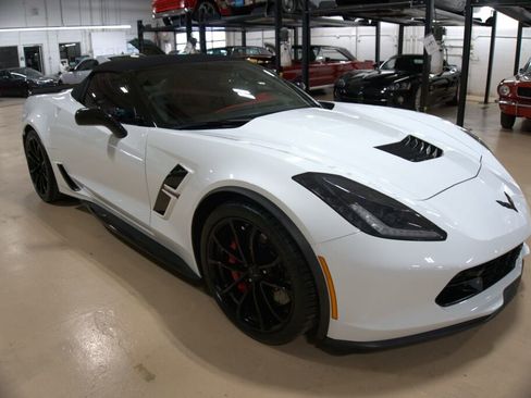 Used 2019 Chevrolet Corvette Grand Sport image 7