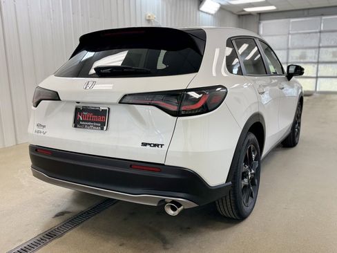 Used 2025 Honda HR-V Sport image 5