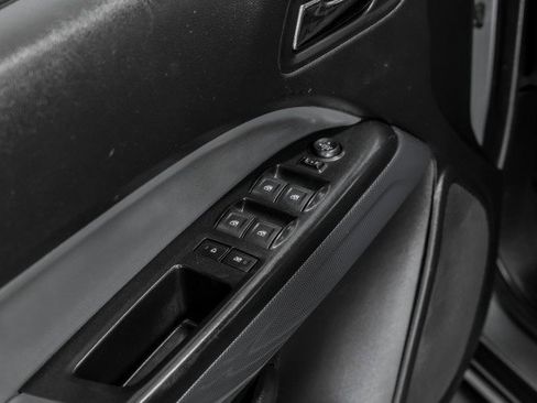 Used 2019 Chevrolet Colorado Z71 AWD/4WD image 40