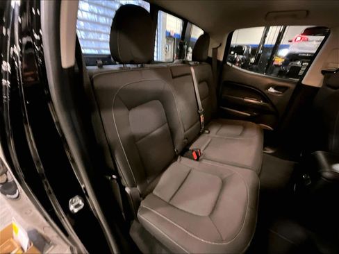 Used 2021 Chevrolet Colorado LT w/ LT Convenience Package image 16