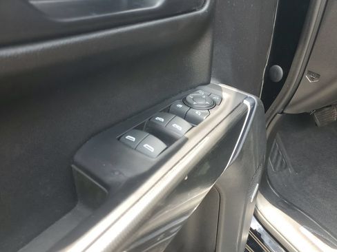 Used 2021 GMC Sierra 1500 AT4 w/ AT4 Value Package AWD/4WD image 25