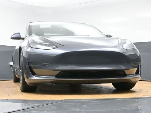 Used 2023 Tesla Model 3 Standard Range image 54
