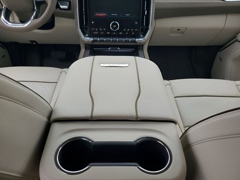 New 2026 GMC Yukon Denali w/ Sun & Power Step Package image 21