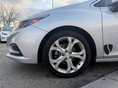 Used 2017 Chevrolet Cruze Premier image 32