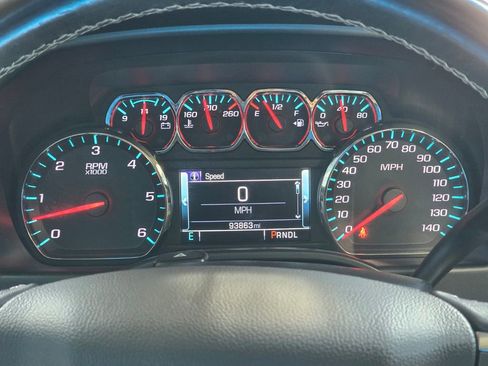 Used 2018 Chevrolet Silverado 1500 LT w/ Texas Edition image 24