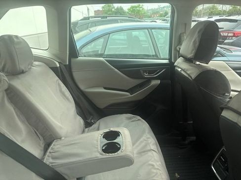 Used 2022 Subaru Forester Premium AWD/4WD image 9