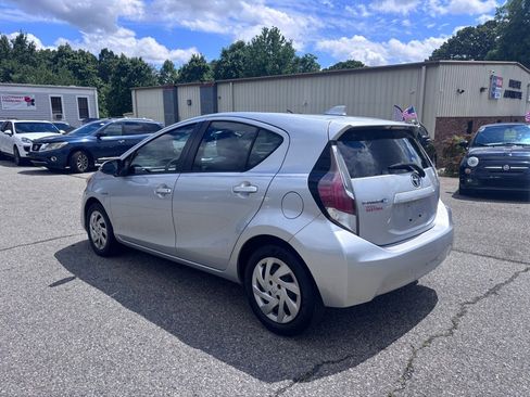 Used 2015 Toyota Prius C Two FWD image 5