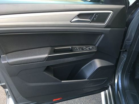 Used 2018 Volkswagen Atlas SE FWD image 21