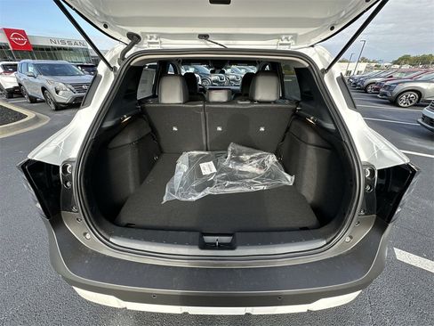 New 2026 Nissan Kicks SR w/ Cold Weather Package image 22