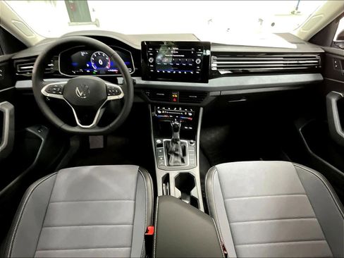 New 2026 Volkswagen Jetta SE FWD image 5
