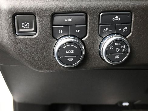 Used 2022 GMC Sierra 1500 Elevation w/ LPO, Elevation Black Package image 5