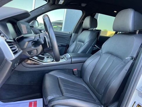 Used 2020 BMW X7 M50i w/ Dynamic Handling Package AWD/4WD image 13