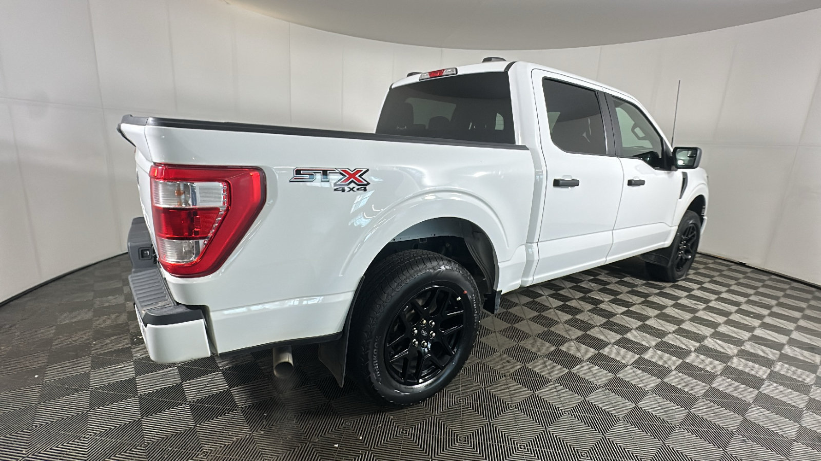Used 2023 Ford F150 XL w/ Trailer Tow Package AWD/4WD image 3