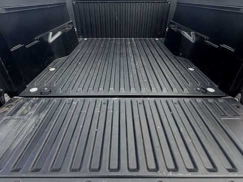 Used 2024 Toyota Tacoma SR5 AWD/4WD image 12