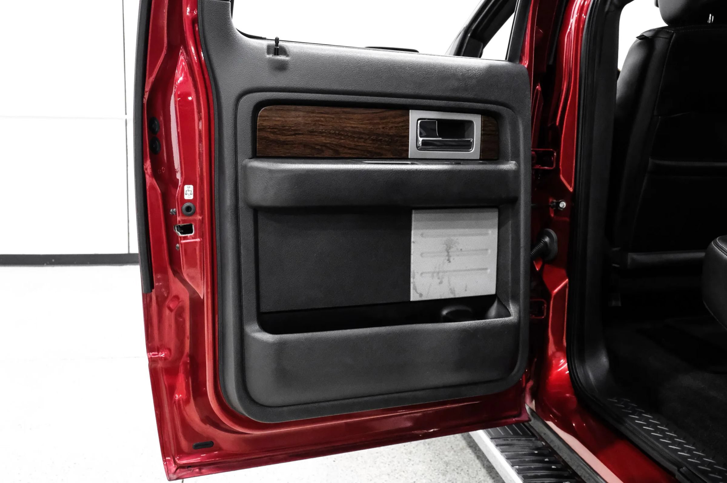 Used 2014 Ford F150 Lariat w/ Equipment Group 502A Luxury AWD/4WD image 48