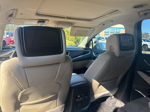 Used 2020 Buick Enclave Essence w/ Sound and Sites Package image 13