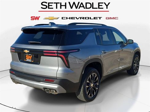 New 2026 Chevrolet Traverse LT image 8