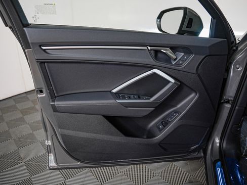 New 2025 Audi Q3 2.0T Premium image 23