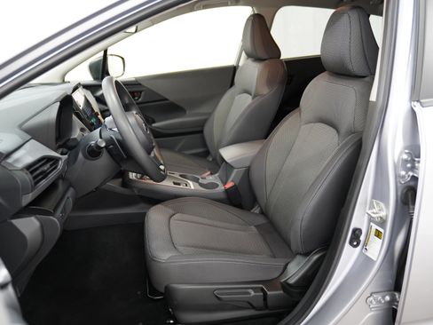 Used 2024 Subaru Crosstrek 2.0i Premium image 4