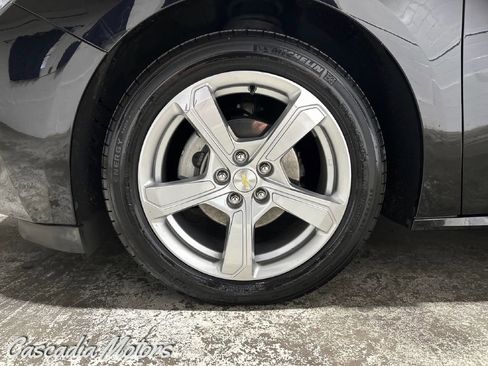 Used 2017 Chevrolet Volt LT w/ Comfort Package image 27