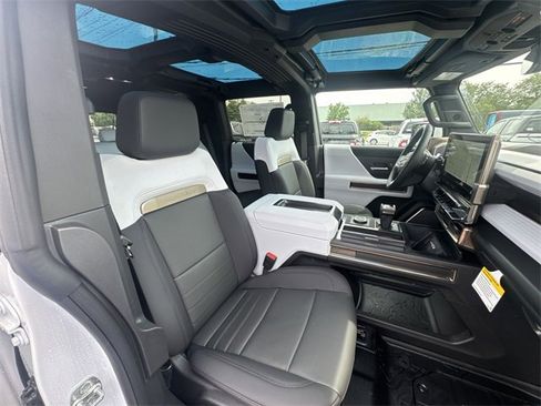 New 2025 GMC Hummer EV 2X image 24