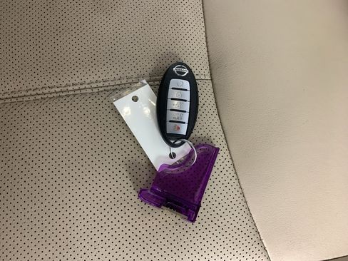 Used 2020 Nissan Rogue SV image 45