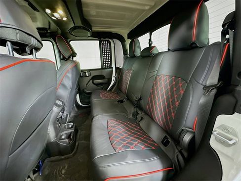 Used 2022 Jeep Gladiator Sport image 14