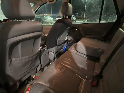 Used 2000 Mercedes-Benz ML 320 4MATIC image 26