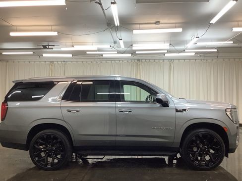 Used 2024 GMC Yukon SLE w/ Gmc Pro Safety Plus Package image 5