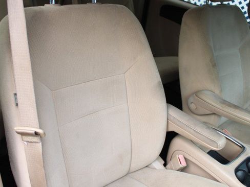 Used 2015 Dodge Grand Caravan SXT FWD image 13