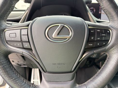Used 2019 Lexus ES 350 F Sport w/ Accessory Package 2 FWD image 16