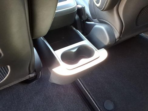 New 2026 Chrysler Pacifica Select w/ S Appearance Package image 32