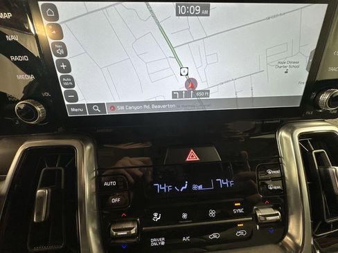 Used 2023 Kia Sorento SX Prestige image 26